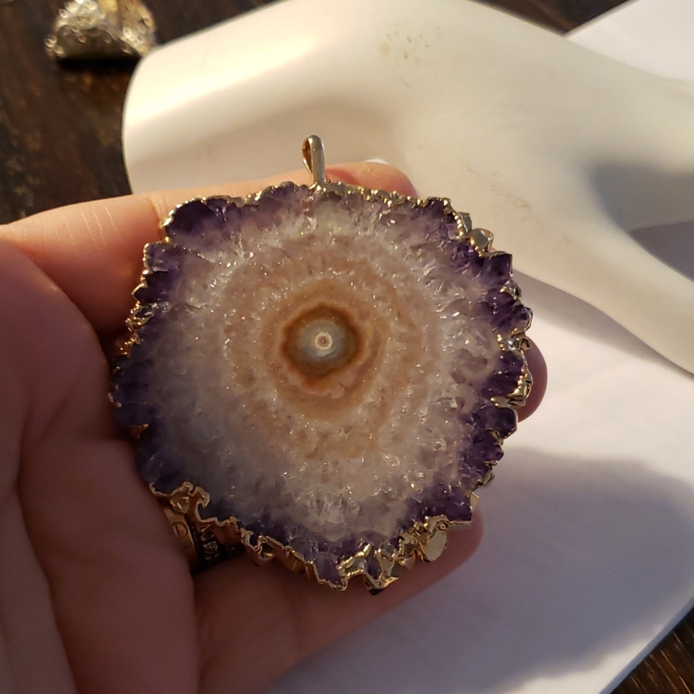 Vintage (90s) Kuwaiti Gold Plated Amethyst Pendant - Picture 4 of 5